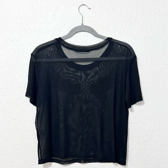 Black mesh rose embroidered shirt size small - Picture 2 of 16